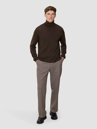 Seamless Premium Merino Knit Turtleneck Saddle Brown