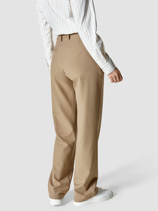 Essential Suit Straight Caramel