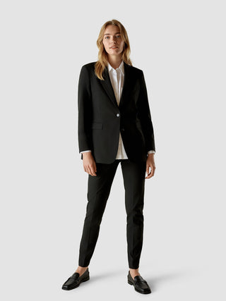 Essential Suit Tapered Black