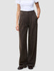Serene Pants Wide Walnut Herringbone: bukser med høy midje og vide ben i mørkebrunt nålestripe med et rent design.