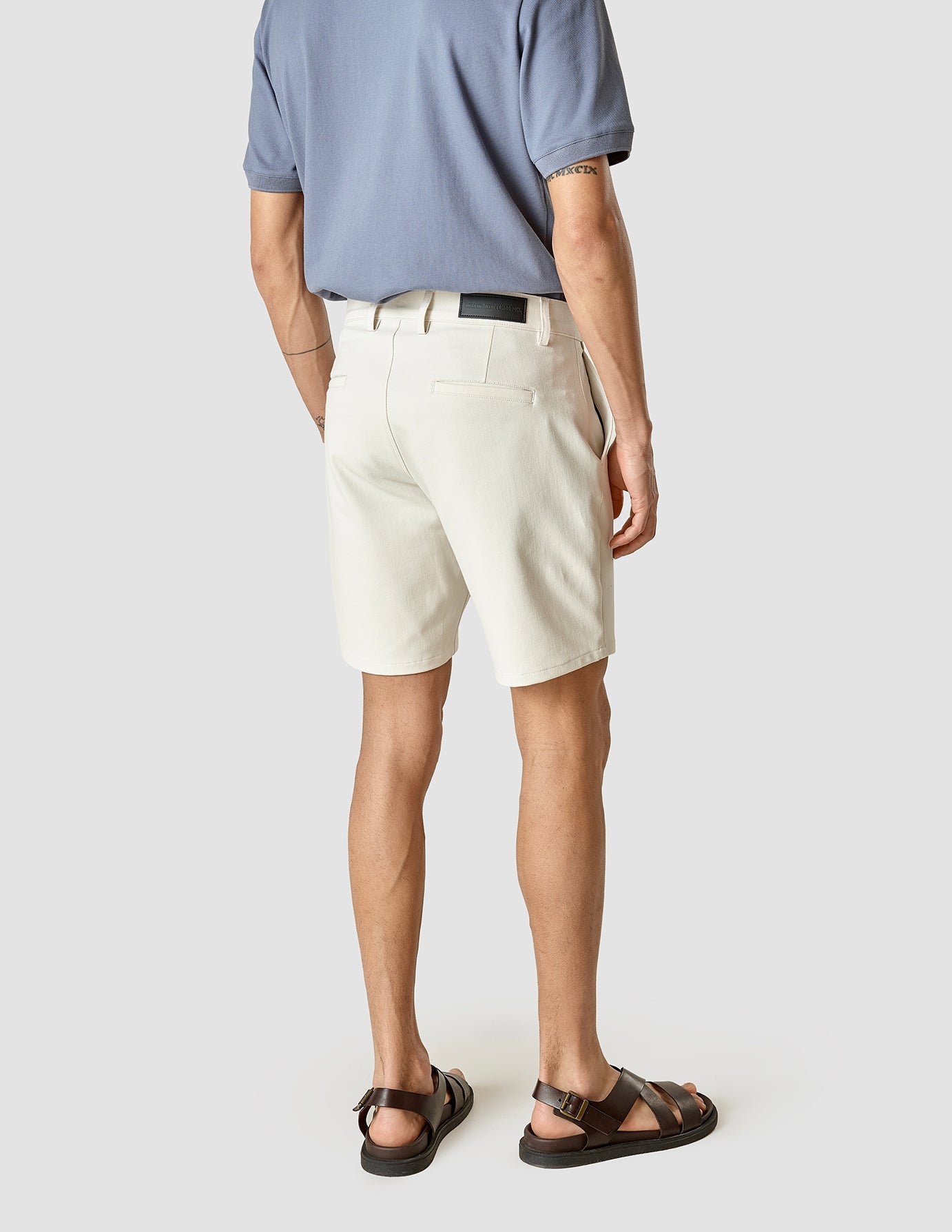 GEN2™ Shorts Off White