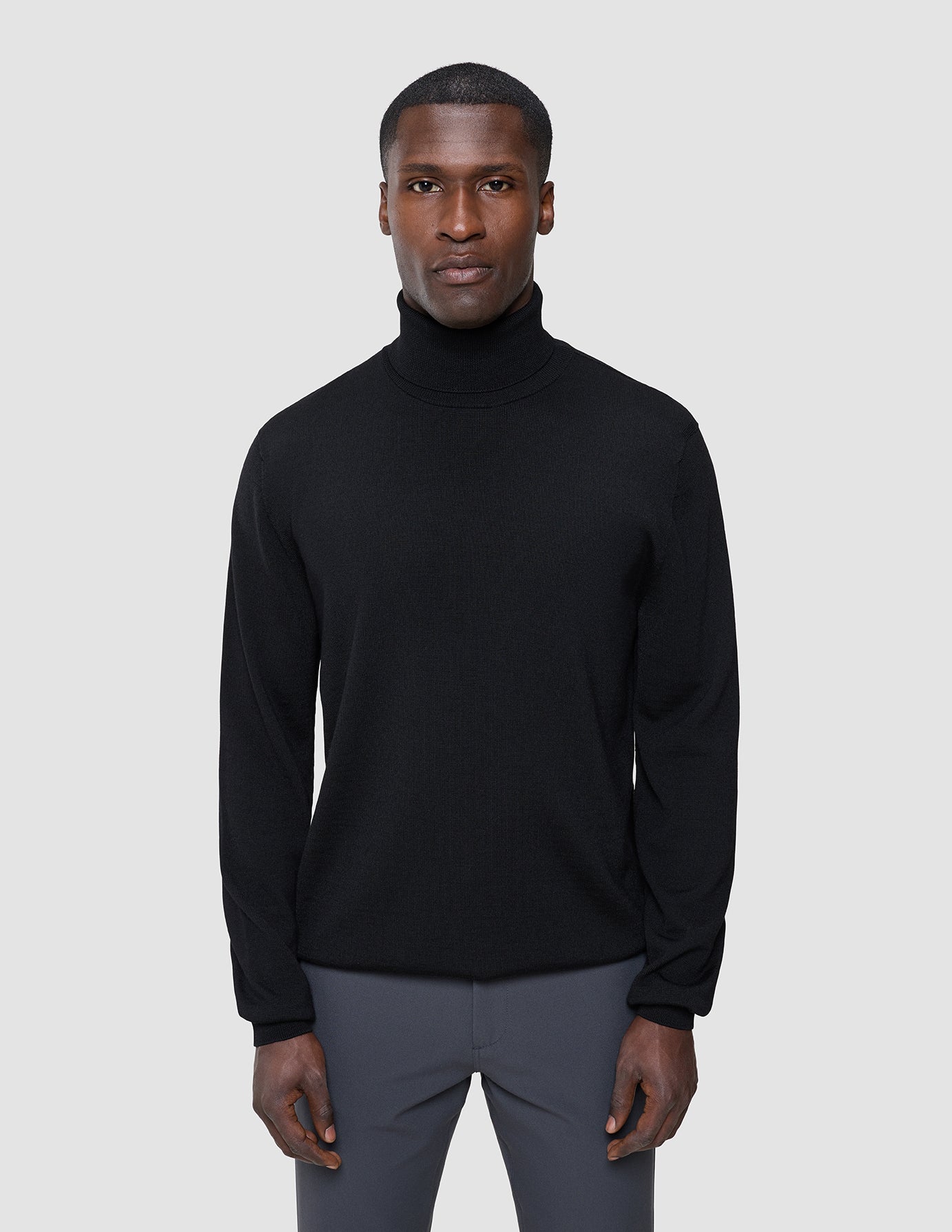 Seamless Premium Merino Knit Turtleneck Black