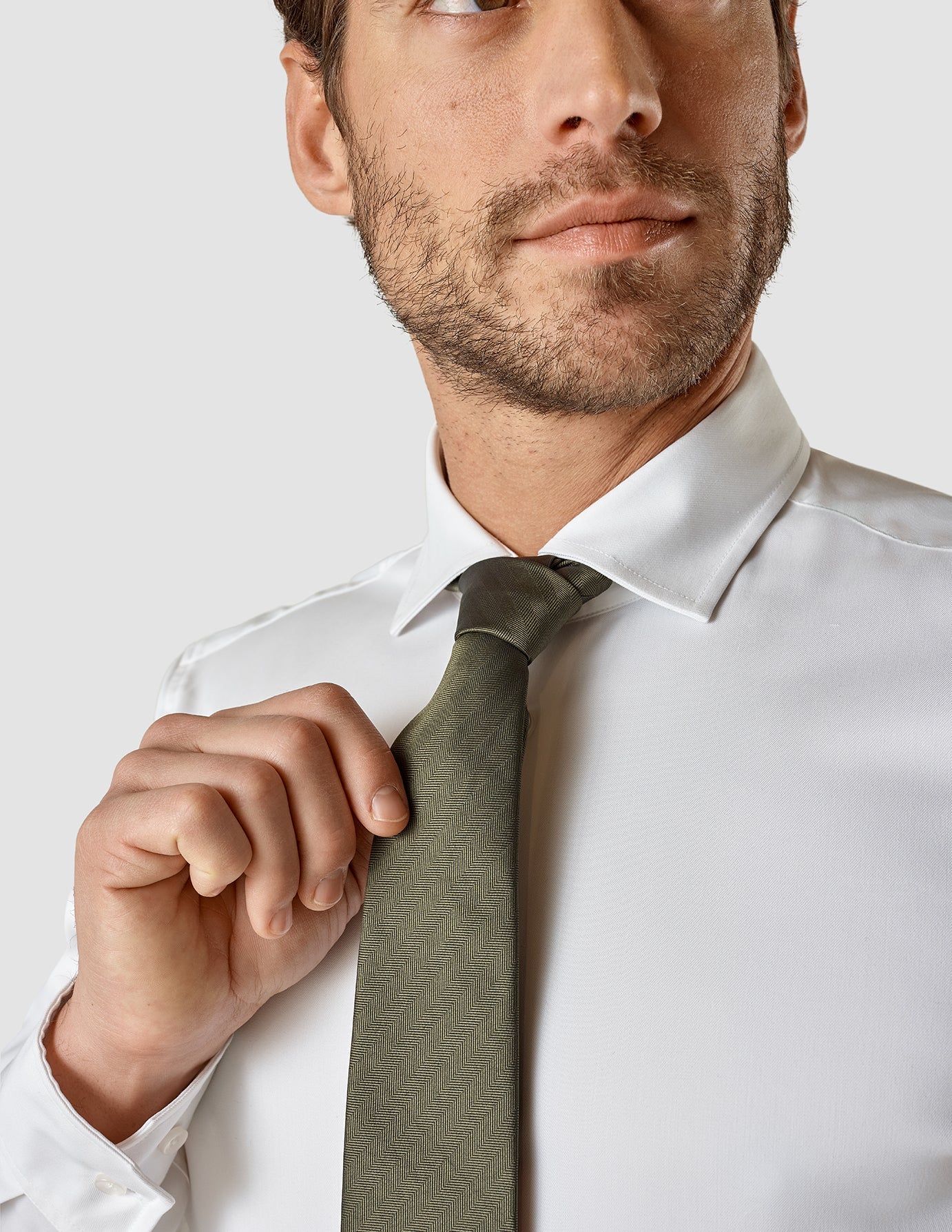 Tie Herringbone Remote Green