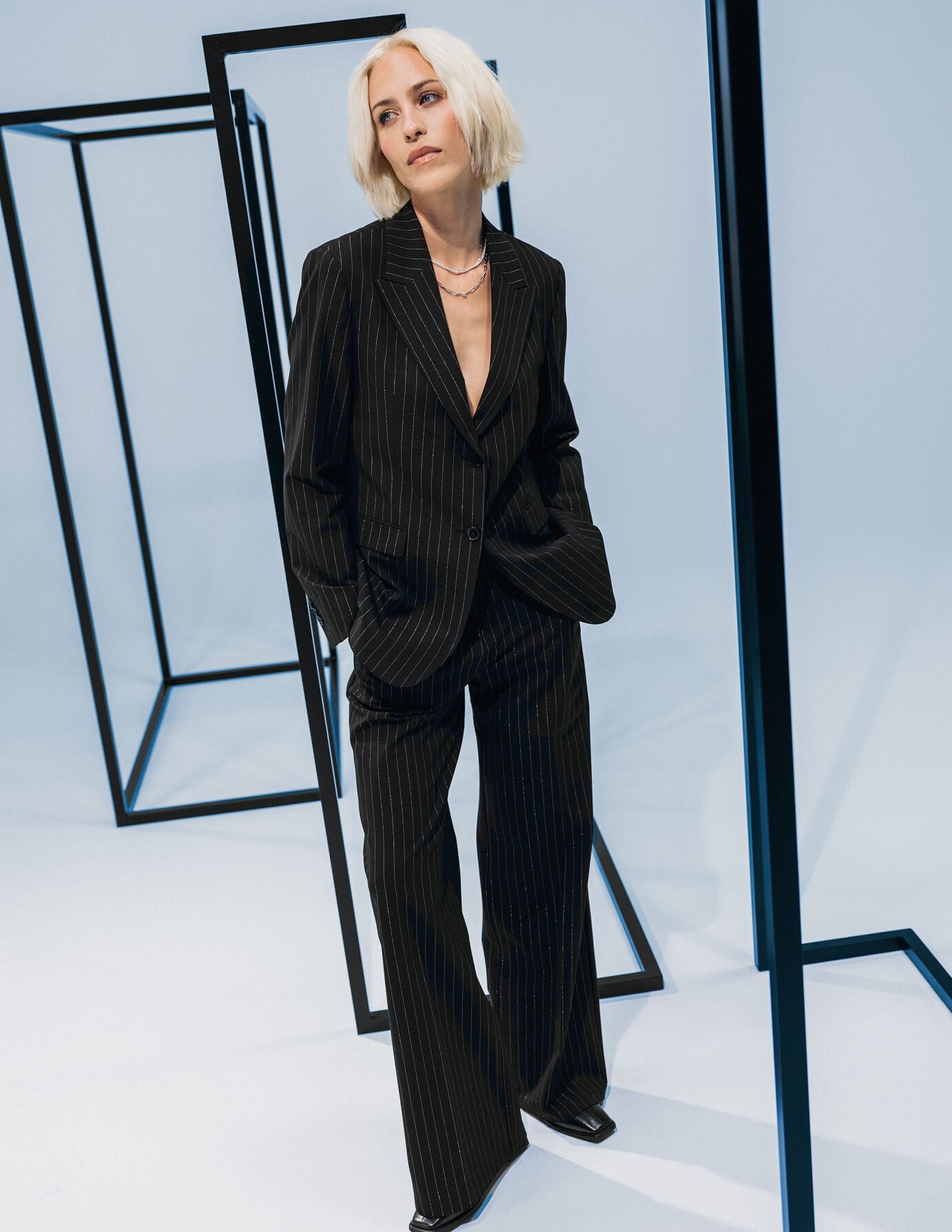 Essential Blazer Black Silver Pinstripe