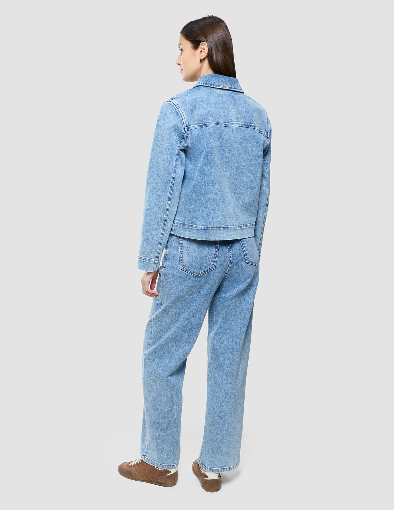 Women's Classic Denim Jacket Snow Blue Wash